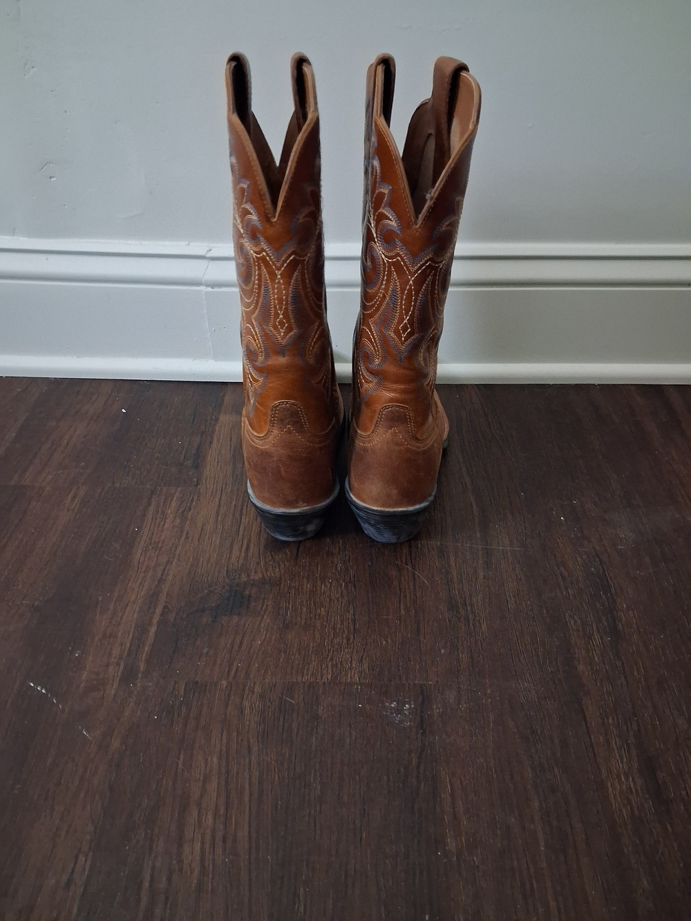 Ariat Brown Cowboy Boots - Picture 2 of 9
